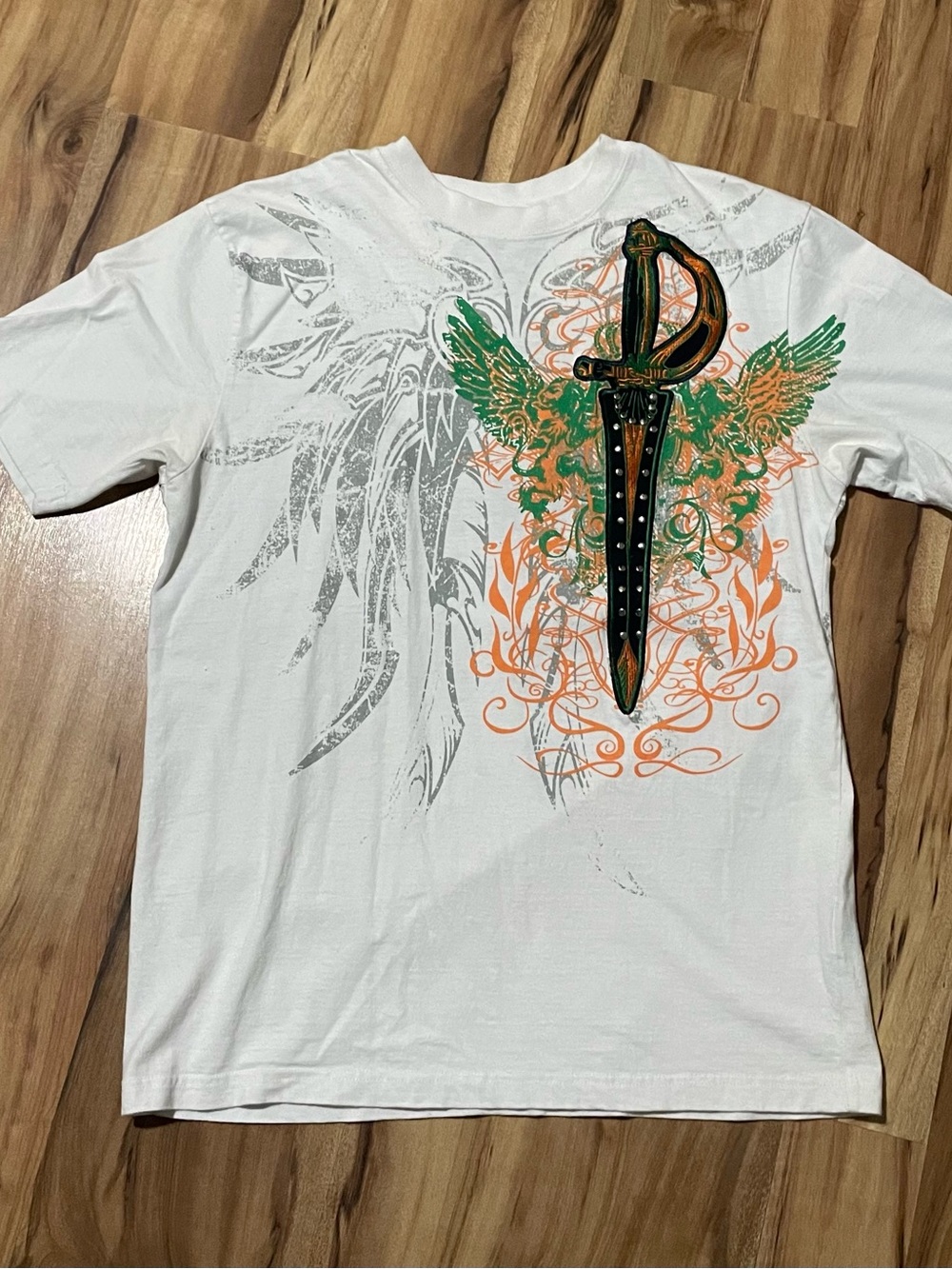 Jinzu Graphic T-Shirt Mens L White Y2K Streetwear Sword Wings Grunge Cyber